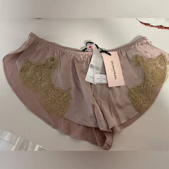 Gilda & Pearl silk sets - Picture 9 of 11